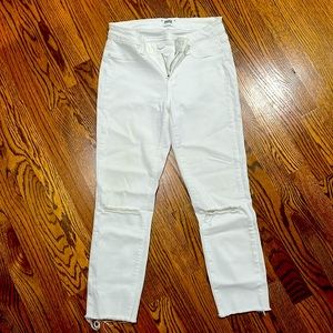 Paige Verdugo Ankle white Jean with knee cutouts
